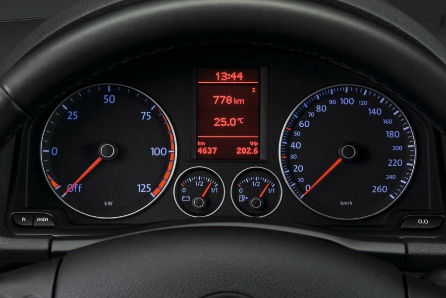  Volkswagen Golf Twin Drive 2008 года  (фото 9 из 12)